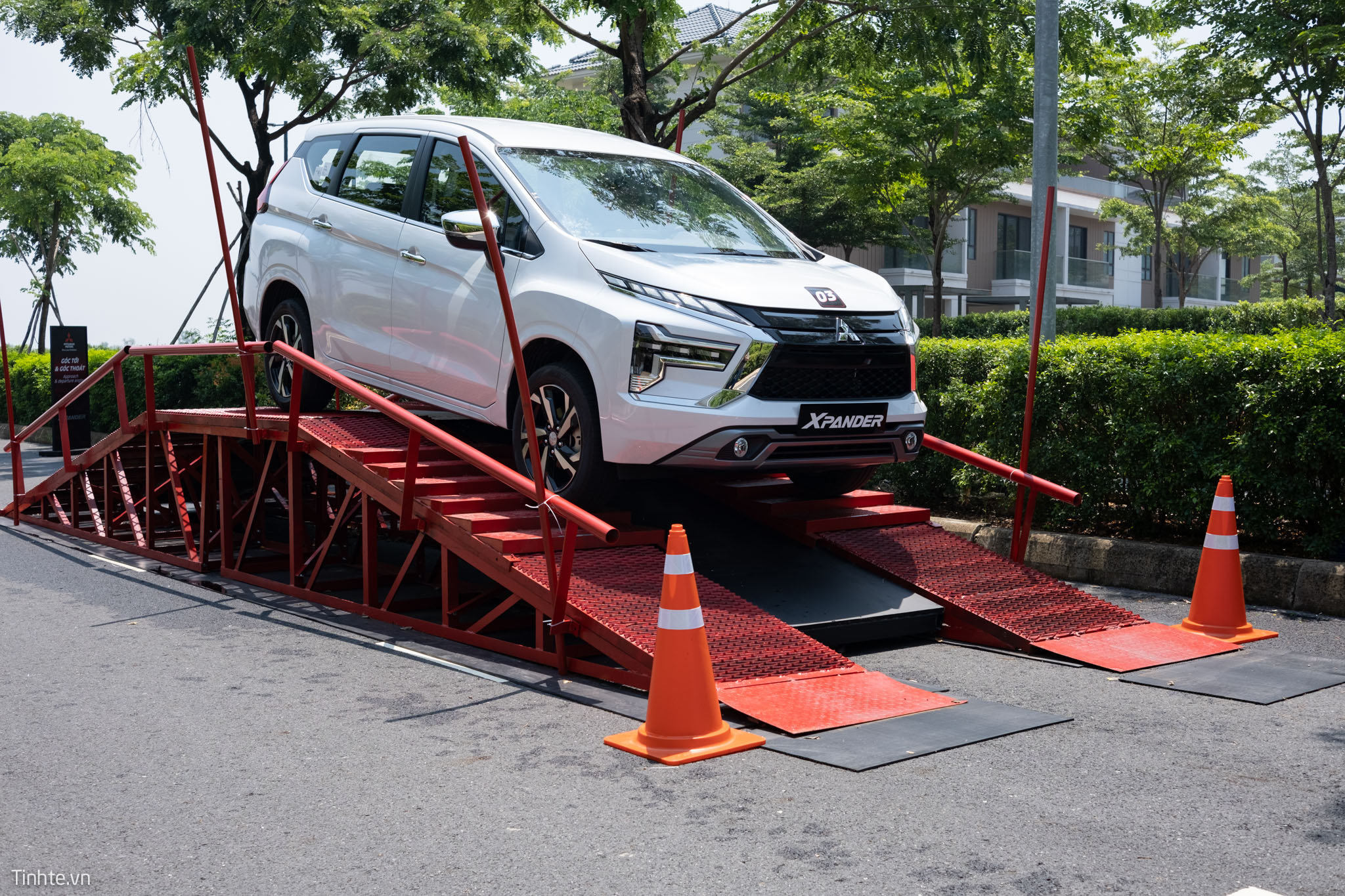 6020362 Tren Tay Mitsubishi Expander 2022 Moi Nang Cap Nhe Ngoai Hinh He Thong Treo Moi Tinhte 57