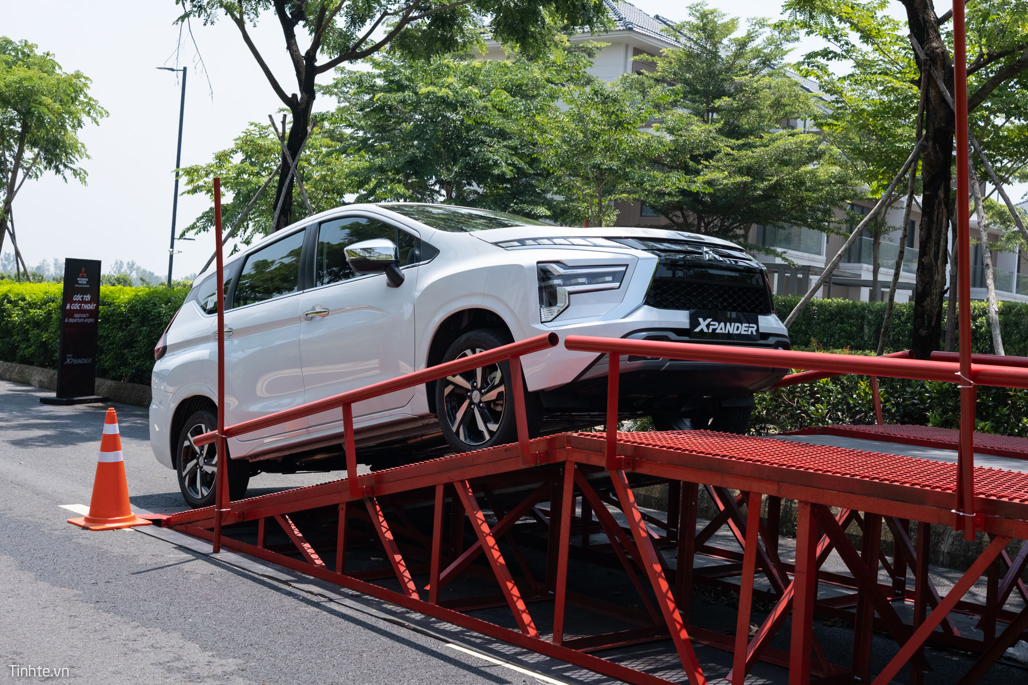 6020363 Tren Tay Mitsubishi Expander 2022 Moi Nang Cap Nhe Ngoai Hinh He Thong Treo Moi Tinhte 56