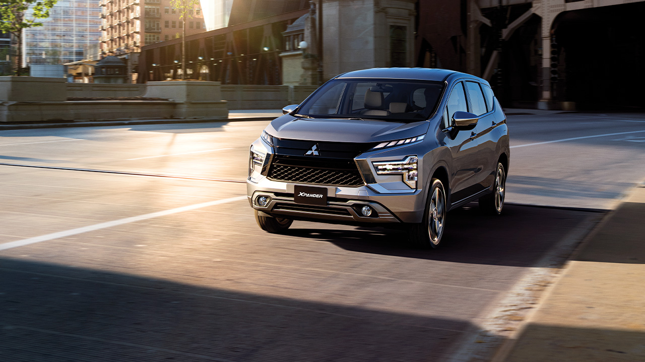 Xpander Exterior Banner
